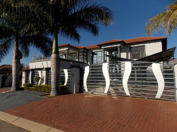 6 Bedroom House