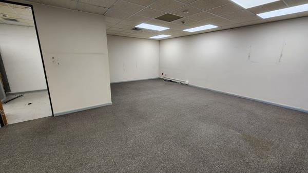 320  m² Commercial space