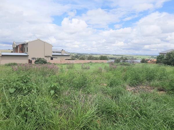 1 098 m² Land