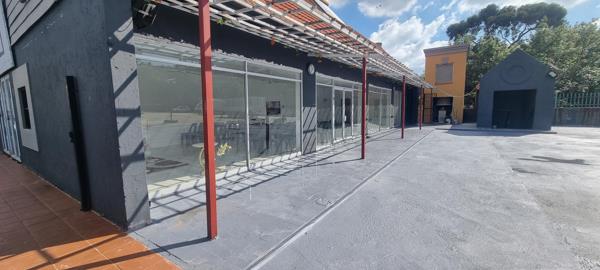 1 180.7  m² Commercial space