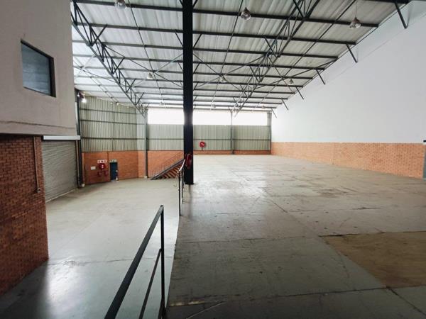 811  m² Industrial space