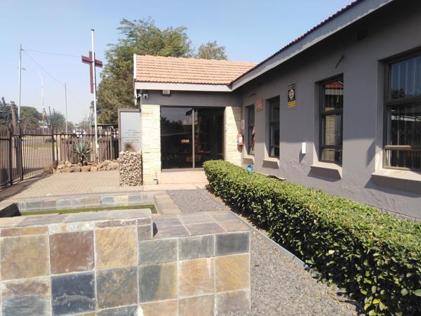 721  m² Commercial space