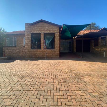 3 Bedroom Townhouse