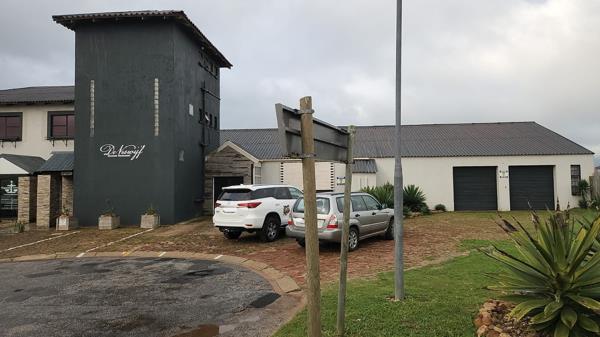 1 300 m² Commercial space