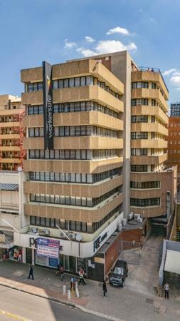 3 047  m² Commercial space