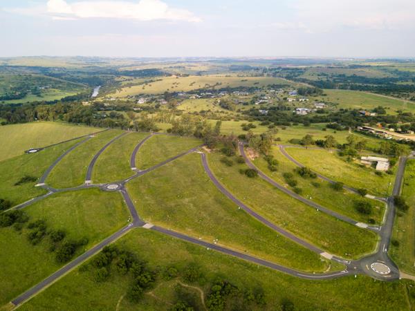 1 366 m² Land