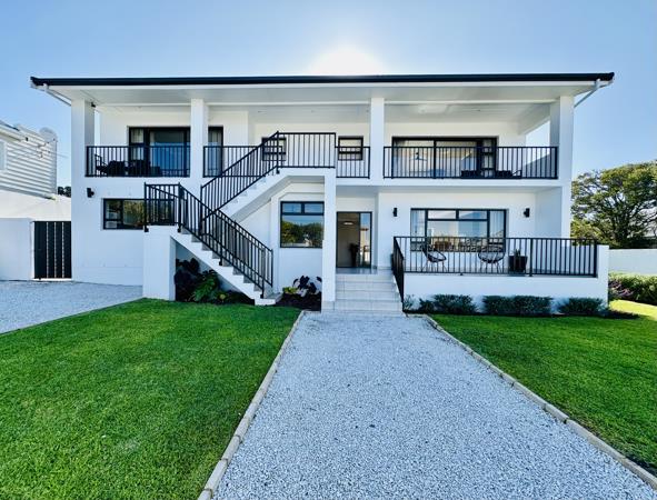 9 Bedroom House