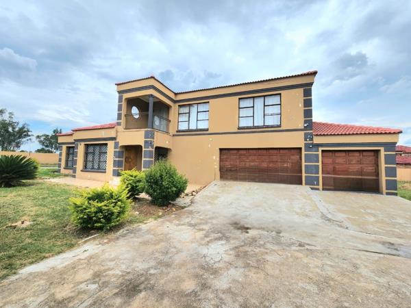 5 Bedroom House