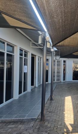 130  m² Commercial space