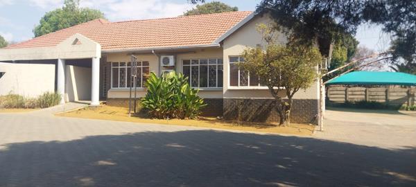 466  m² Office Space