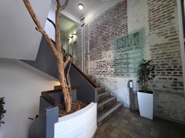 303 m² Commercial space