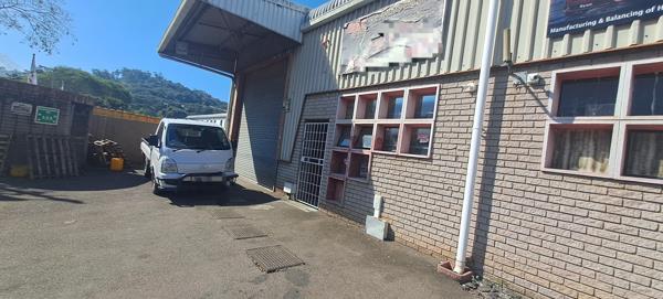 296  m² Industrial space