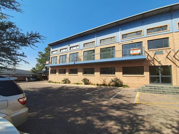 466  m² Office Space