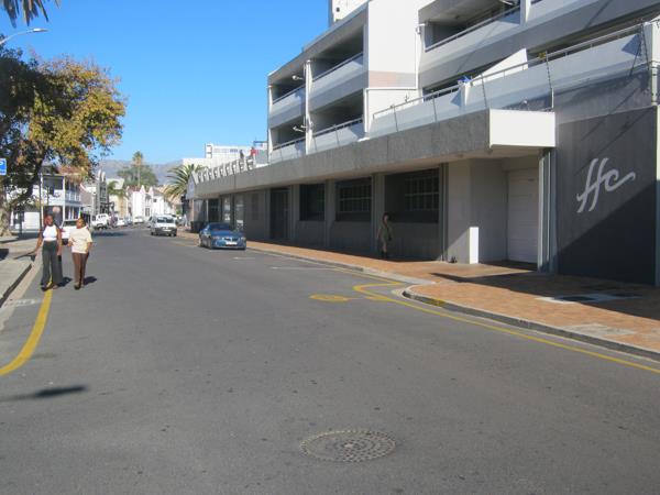 75  m² Commercial space