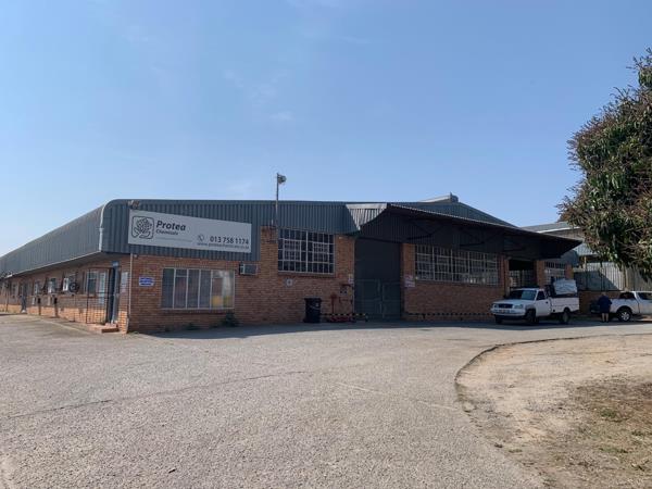 2 300  m² Industrial space