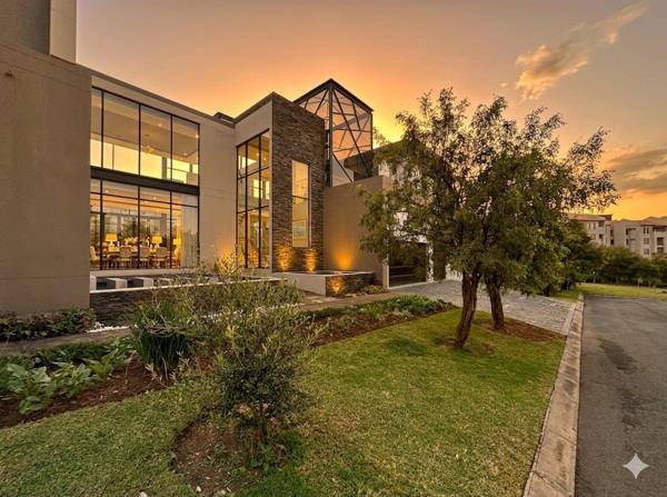 6 Bedroom House