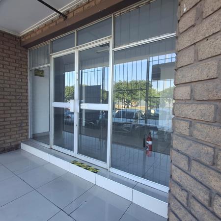 546  m² Commercial space