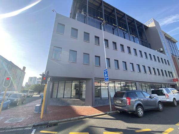 496 m² Commercial space