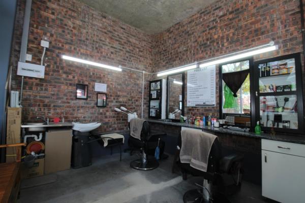 30  m² Commercial space