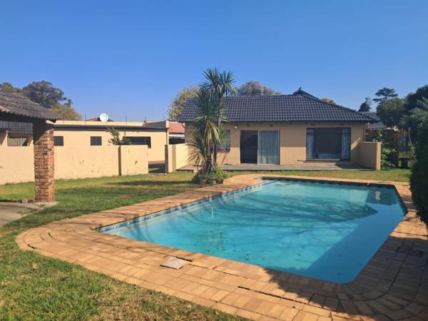 6 Bedroom House