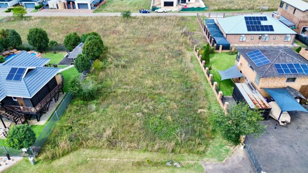 906 m² Land