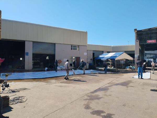 3 100  m² Industrial space