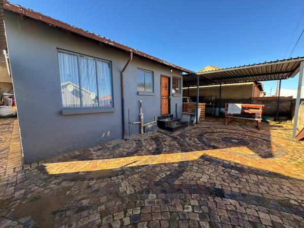 2 Bedroom House