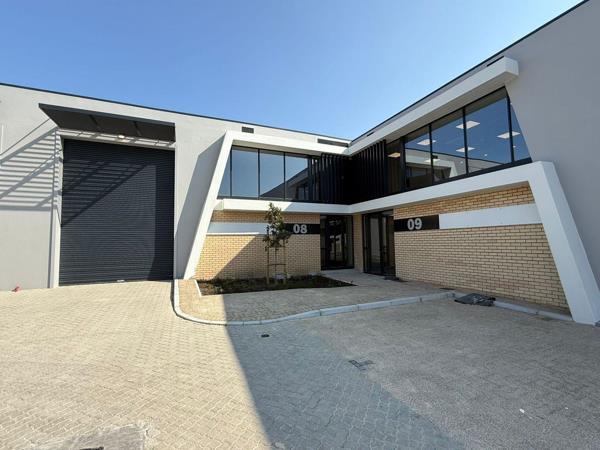 761  m² Industrial space