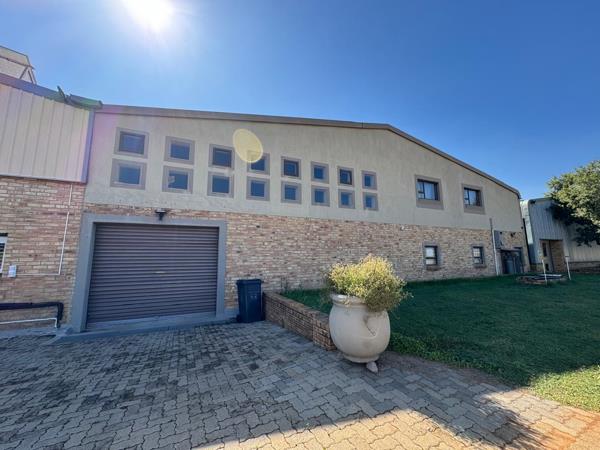 319 m² Commercial space