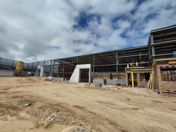 979  m² Commercial space