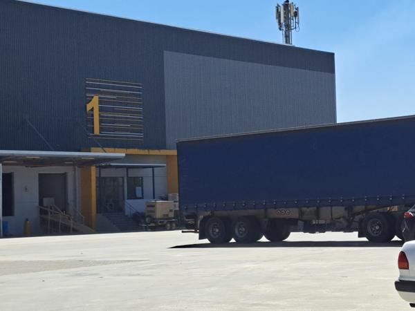 3 213  m² Industrial space