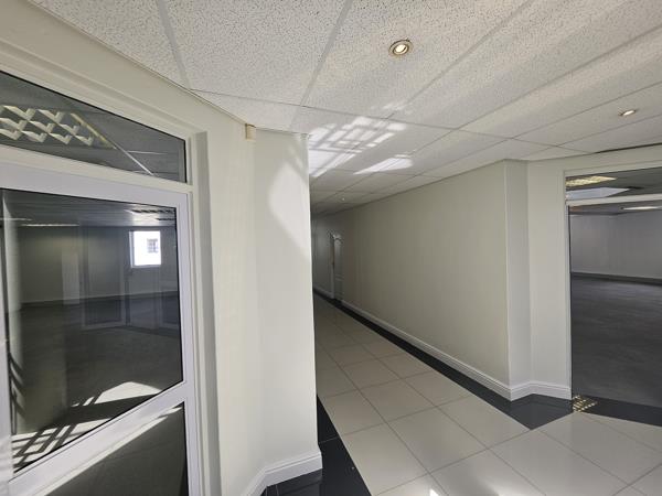 160.8  m² Commercial space