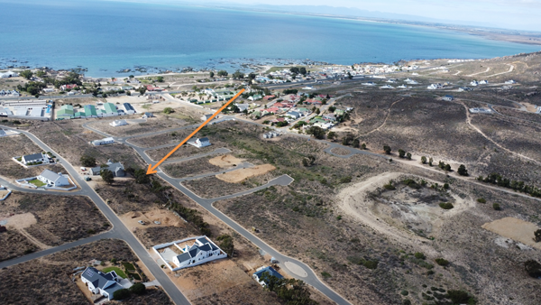 407 m² Land