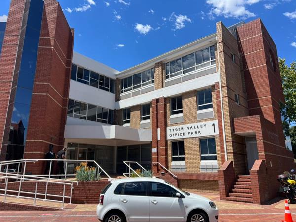 1 070 m² Commercial space