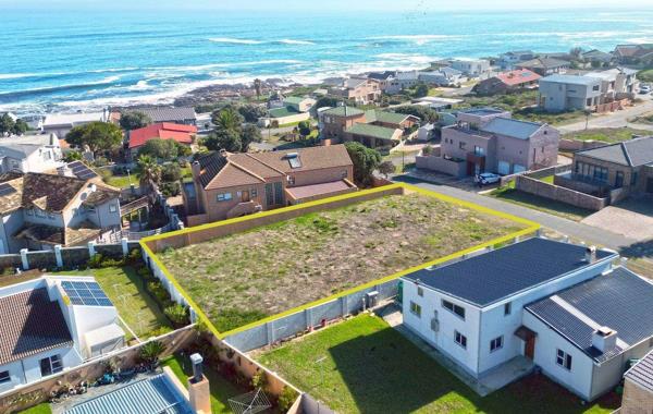 805 m² Land