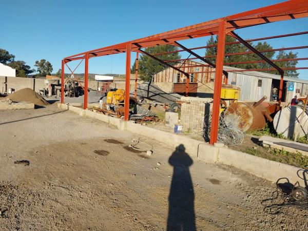 1 000  m² Commercial space