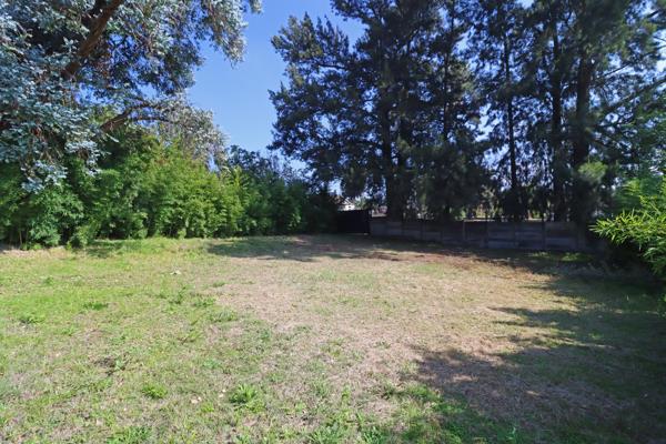 1 487 m² Land