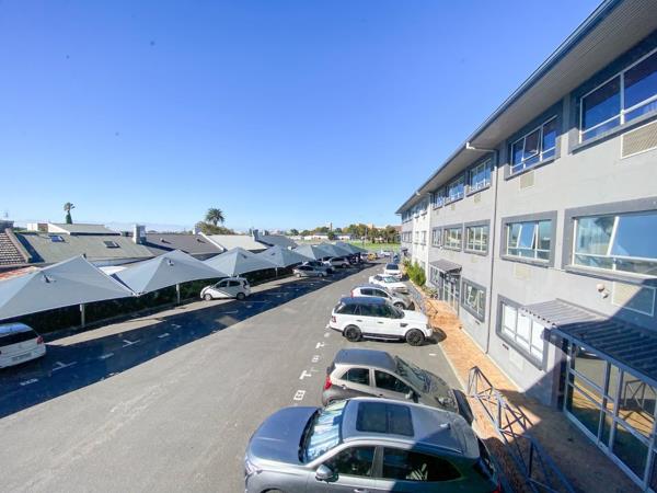 275  m² Commercial space