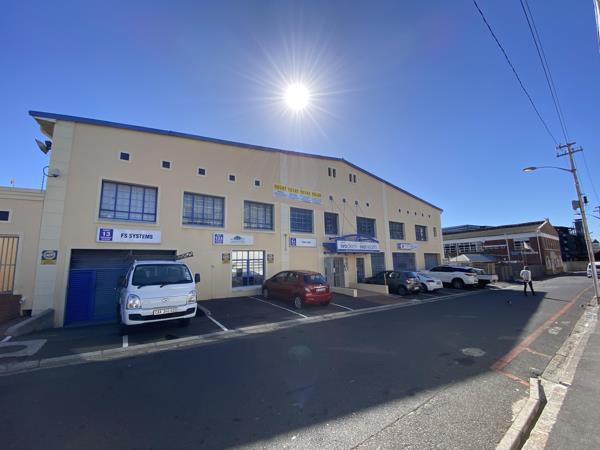 945 m² Commercial space