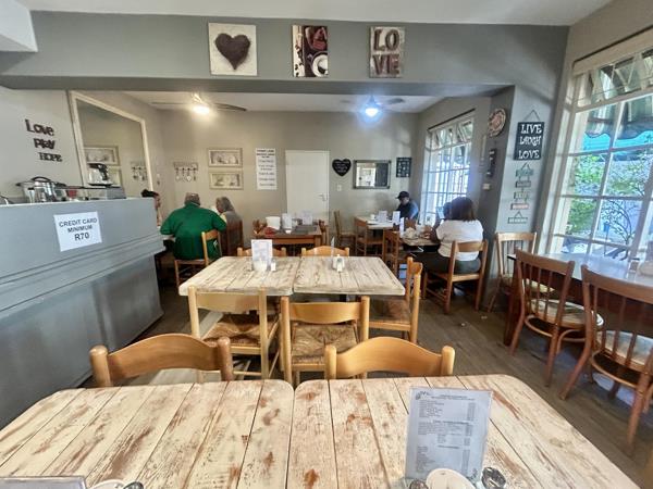 64  m² Commercial space