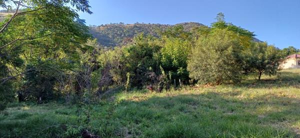 1 140 m² Land