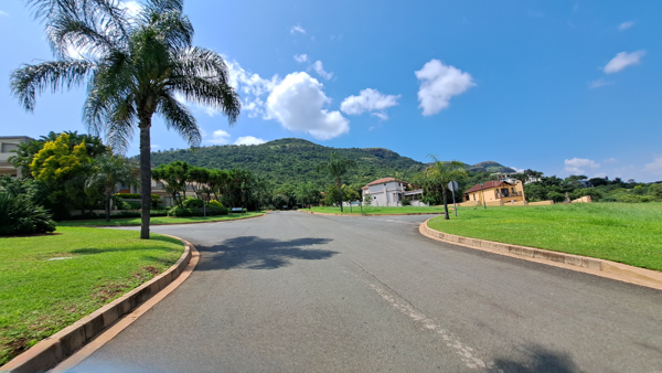 685 m² Land