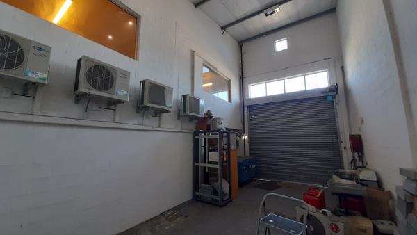 240  m² Commercial space