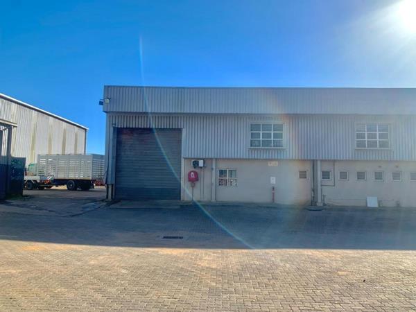 1 400  m² Industrial space