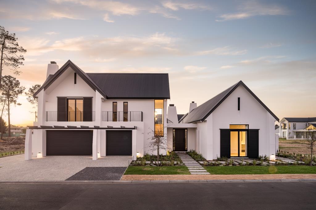 6 Bedroom House