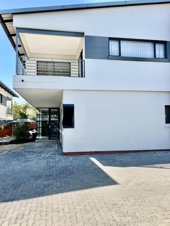 240  m² Office Space