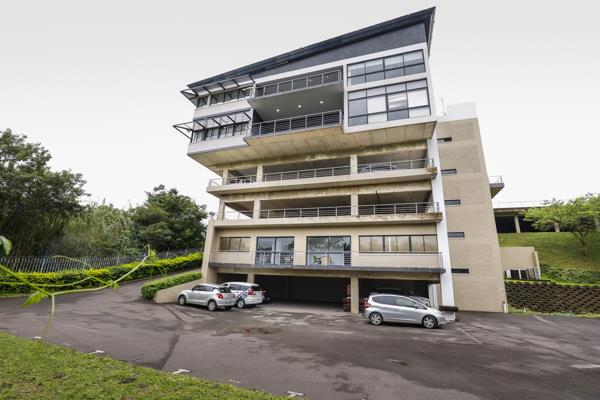 142  m² Commercial space