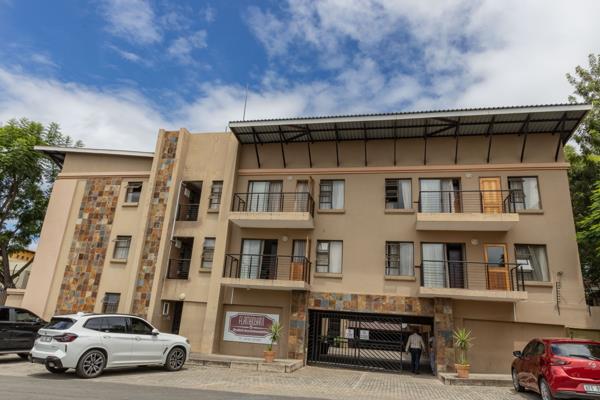 2 200  m² Commercial space