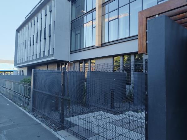 1 003  m² Commercial space