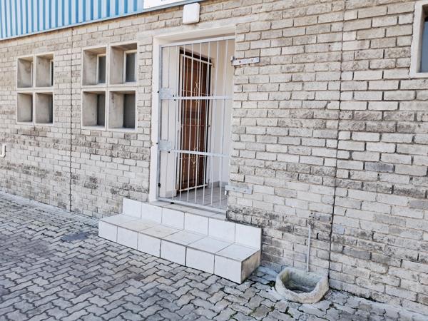 244  m² Commercial space